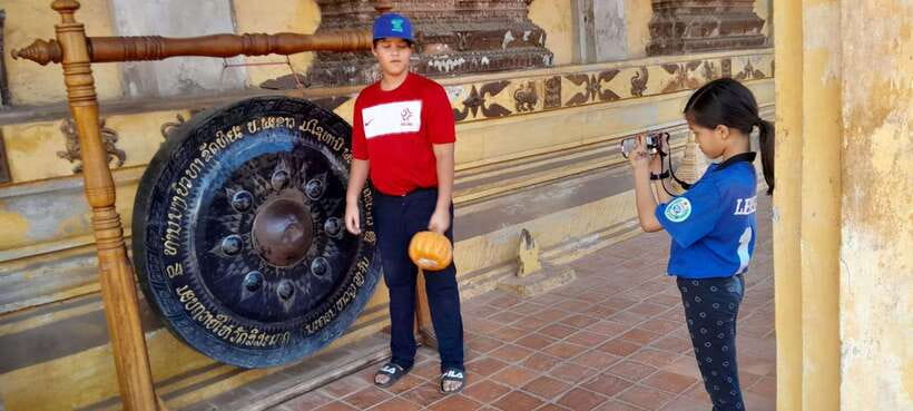 Vientiane Private Full-Day Tour with Buddha Park and Lunch - Reaching Buddha Park outside the center