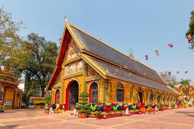 Vientiane Private Walking Tour With A Guide (Private Tour) - A private start to Vientiane